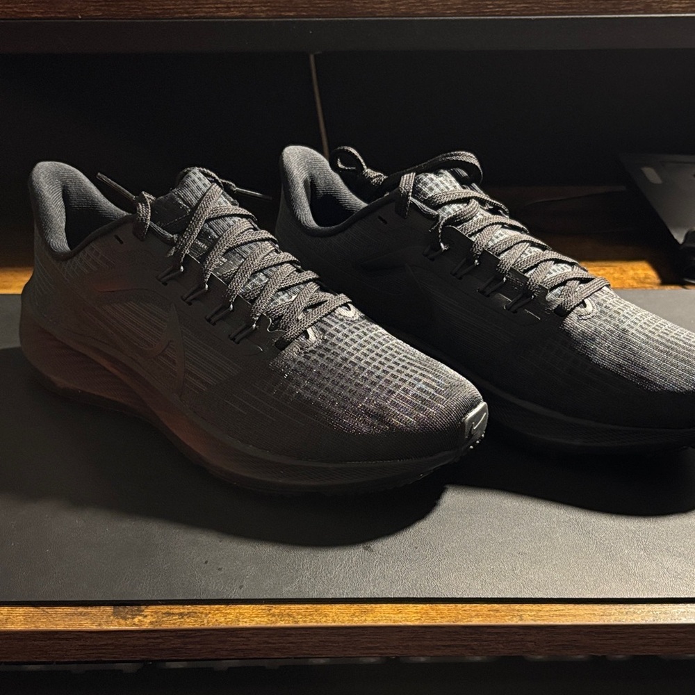Nike Black Athletic Shoes